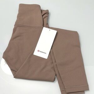 NWT Lululemon Wunder Train Ribbed HR Tight 28”